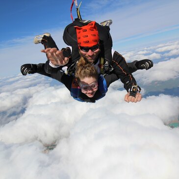 Aérodrome de Brienne-le-Château, à 1h30 d&#39;Epernay, Marne (51) - Saut en parachute