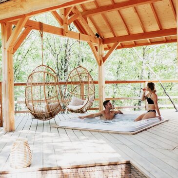 Cabane dans les Arbres avec Spa près de Toulouse