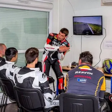 Stage de pilotage moto en région Picardie Stage de pilotage moto en région Picardie