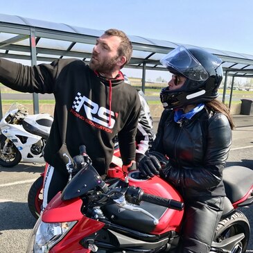 Stage de pilotage moto proche Circuit du Mans