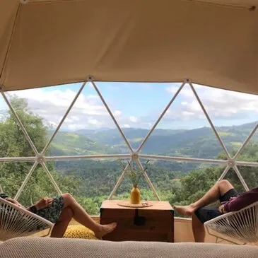 Nuit en Bulle avec Spa Privatif Près de Vallon-Pont-d'Arc Nuit en Bulle avec Spa Privatif Près de Vallon-Pont-d'Arc