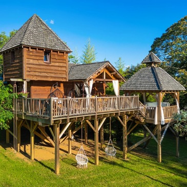 Nuit en Cabane sur Pilotis avec Spa près de Sarlat