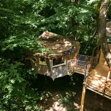 Nuit en Cabane Familiale dans les Arbres près de Dole Nuit en Cabane Familiale dans les Arbres près de Dole