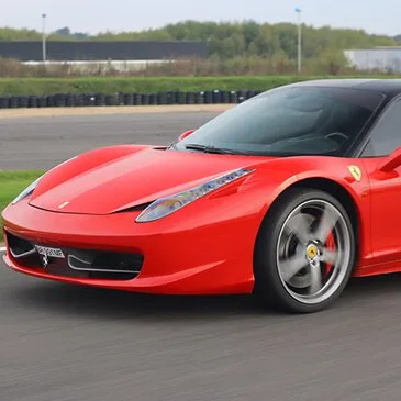 Offrir Week end Pilotage Auto et Moto en Pays-de-la-Loire Offrir Week end Pilotage Auto et Moto en Pays-de-la-Loire