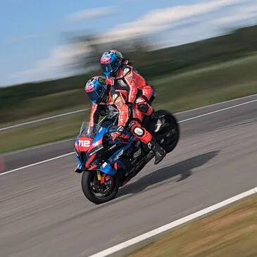 Baptême Sensations Moto en BMW S 1000 RR - Circuit de Mirecourt Baptême Sensations Moto en BMW S 1000 RR - Circuit de Mirecourt