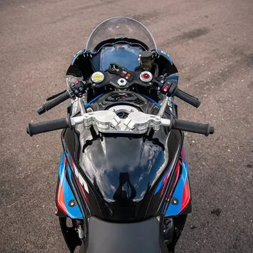 Baptême Moto sur Circuit, département Nièvre Baptême Moto sur Circuit, département Nièvre