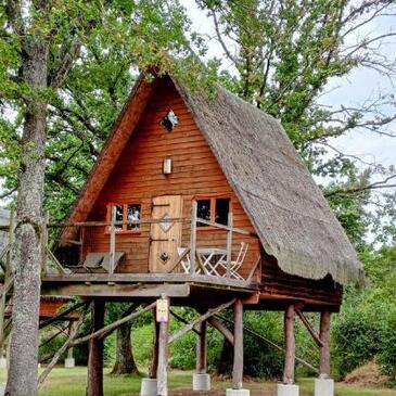 Nuit en Cabane sur Pilotis près de Château-Thierry