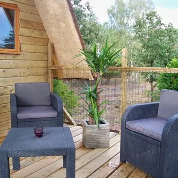 Nuit en Cabane sur Pilotis près de Château-Thierry en région Picardie Nuit en Cabane sur Pilotis près de Château-Thierry en région Picardie