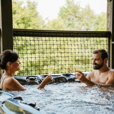 Nuit en Lodge avec Jacuzzi près de Brive