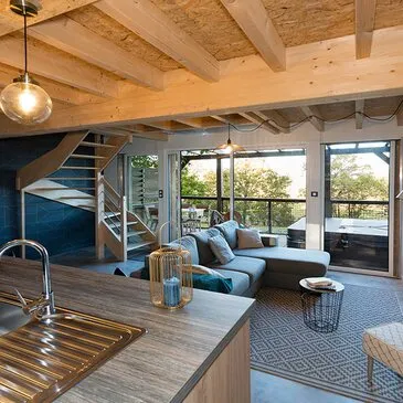 Weekend et Hébergement Insolite, département Corrèze Weekend et Hébergement Insolite, département Corrèze