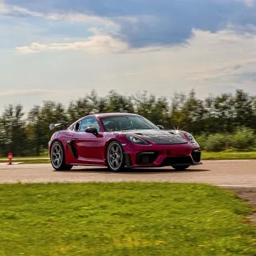 Stage en Porsche 718 Cayman GT4 RS - Circuit de la Ferté-Gaucher Stage en Porsche 718 Cayman GT4 RS - Circuit de la Ferté-Gaucher
