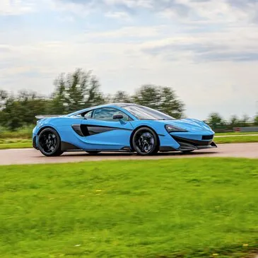 Stage en McLaren 600LT - Circuit de Haute-Saintonge Stage en McLaren 600LT - Circuit de Haute-Saintonge