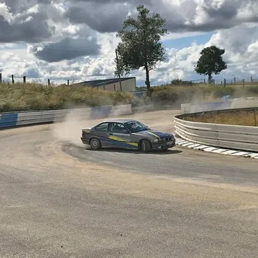 Circuit de Faleyras, Gironde (33) - Stage de Pilotage de Glisse Drift Circuit de Faleyras, Gironde (33) - Stage de Pilotage de Glisse Drift