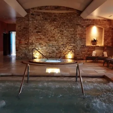 Spa de Luxe près d&#39;Avignon en région PACA et Corse