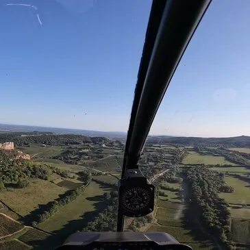 Baptême en Hélicoptère près de Chalon-sur-Saône en région Bourgogne Baptême en Hélicoptère près de Chalon-sur-Saône en région Bourgogne