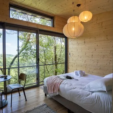 Cabane sur Pilotis avec Jacuzzi Privatif près d'Agen Cabane sur Pilotis avec Jacuzzi Privatif près d'Agen