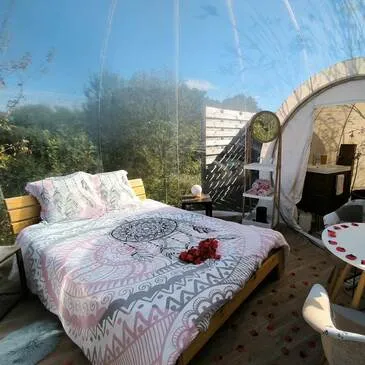 Nuit en Bulle avec Jacuzzi Privatif près de Moissac Nuit en Bulle avec Jacuzzi Privatif près de Moissac