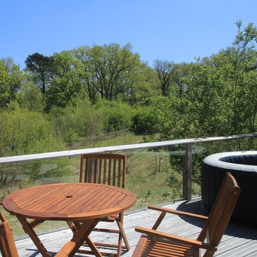 Nuit en Cabane avec Jacuzzi Privatif près de Moissac en région Midi-Pyrénées