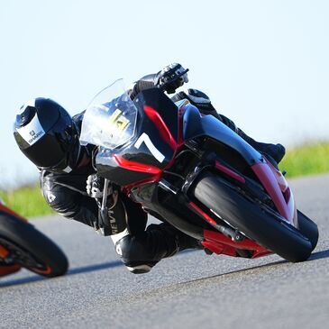 Stage de pilotage moto en région Pays-de-la-Loire