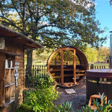 Nuit en Cabane avec Jacuzzi et Sauna près de Château-Thierry