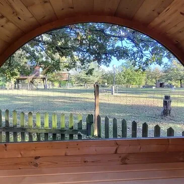 Nuit en Cabane avec Jacuzzi et Sauna près de Château-Thierry en région Picardie Nuit en Cabane avec Jacuzzi et Sauna près de Château-Thierry en région Picardie