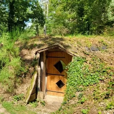 Nuit en Cabane Hobbit avec Bain Nordique près de Château-Thierry Nuit en Cabane Hobbit avec Bain Nordique près de Château-Thierry