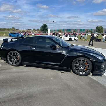 Stage Enfant en Nissan GTR près de Paris