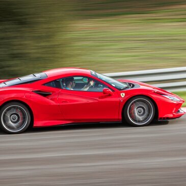 Stage de pilotage Ferrari en région Centre