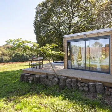 Nuit en Cabane avec Jacuzzi Privatif près de Mont-de-Marsan en région Aquitaine Nuit en Cabane avec Jacuzzi Privatif près de Mont-de-Marsan en région Aquitaine
