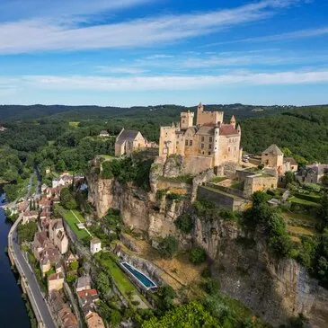 Aérodrome de Belvès Périgord, à 50min de Bergerac, Dordogne (24) - Baptême de l&#39;air hélicoptère