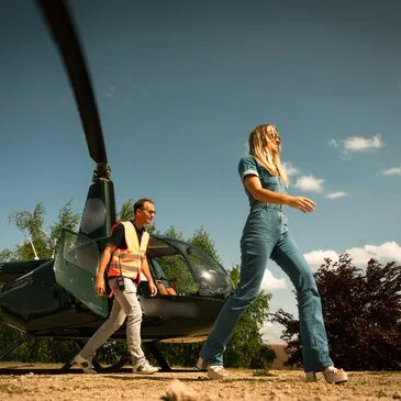 Baptême en Hélicoptère près de Chambley en région Lorraine Baptême en Hélicoptère près de Chambley en région Lorraine