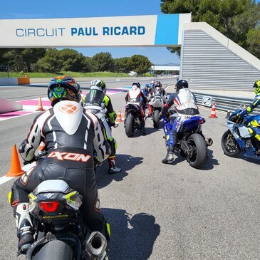 Stage de pilotage moto en région PACA et Corse