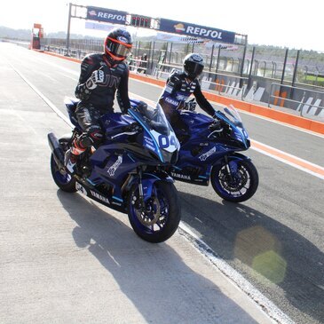 Stage de pilotage moto proche Circuit du Val de Vienne