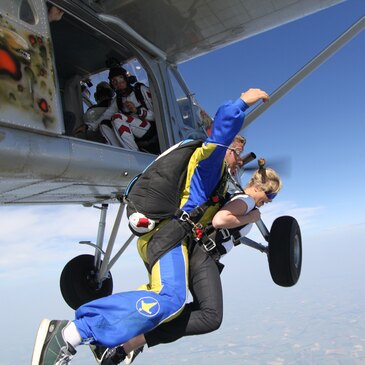 Saut en parachute en région Picardie