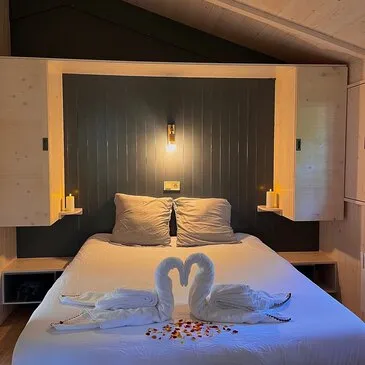 Weekend et Hébergement Insolite, département Dordogne Weekend et Hébergement Insolite, département Dordogne