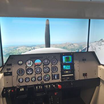 Aéroport de Lyon-Bron, Rhône (69) - Simulateur de Vol