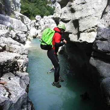 Descente Sportive dans les Gorges du Verdon - Canyon de l'Artuby Descente Sportive dans les Gorges du Verdon - Canyon de l'Artuby