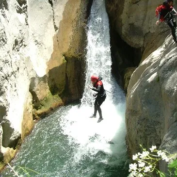 Comps-sur-Artuby, Var (83) - Canyoning Comps-sur-Artuby, Var (83) - Canyoning