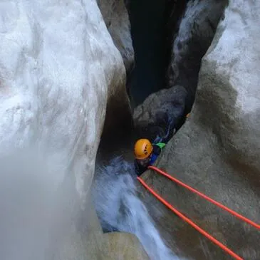 Réserver Canyoning en PACA et Corse Réserver Canyoning en PACA et Corse