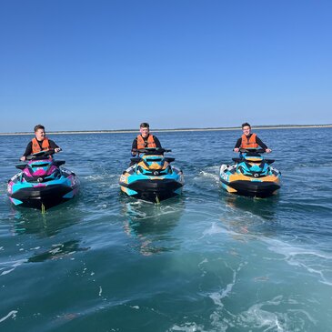 Jet ski Scooter des mers proche Saint-Germain-sur-Ay