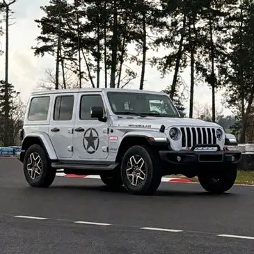 Stage Enfant en Nissan GTR - Circuit de Fontenay-le-Comte en région Pays-de-la-Loire Stage Enfant en Nissan GTR - Circuit de Fontenay-le-Comte en région Pays-de-la-Loire