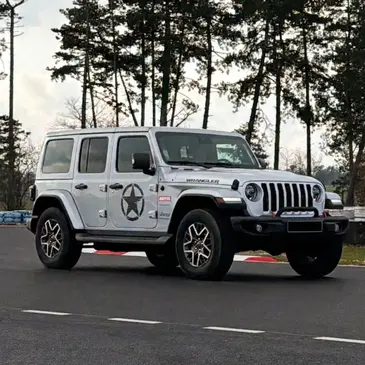 Stage Enfant en Nissan GTR à Magny-Cours en région Bourgogne Stage Enfant en Nissan GTR à Magny-Cours en région Bourgogne