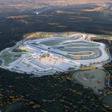 Baptême en ULM et Autogire proche Aérodrome Nîmes-Courbessac Baptême en ULM et Autogire proche Aérodrome Nîmes-Courbessac