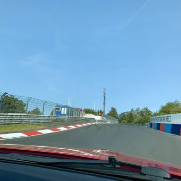 Circuit de l'Anneau du Rhin, Haut rhin (68) - Stage de Pilotage Nissan GTR Circuit de l'Anneau du Rhin, Haut rhin (68) - Stage de Pilotage Nissan GTR