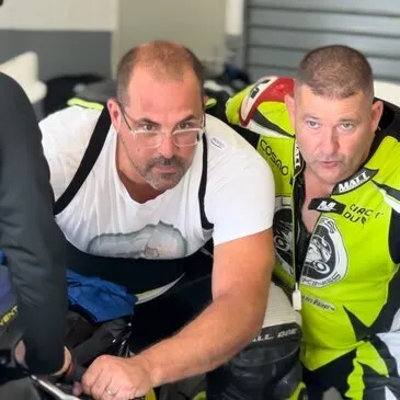 Stage de pilotage moto proche Circuit de Dijon-Prenois Stage de pilotage moto proche Circuit de Dijon-Prenois