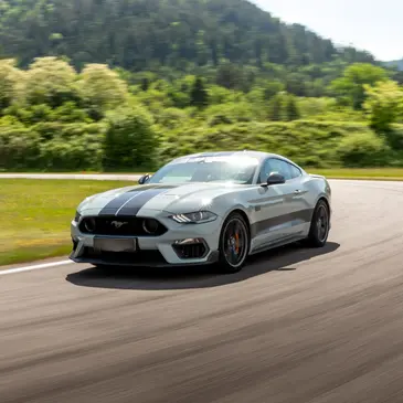 Baptême en Ford Mustang V8 - Circuit de Chambley Baptême en Ford Mustang V8 - Circuit de Chambley