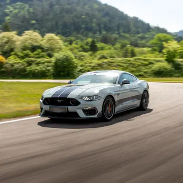 Baptême en Ford Mustang V8 - Circuit de Saint-Dié-des-Vosges Baptême en Ford Mustang V8 - Circuit de Saint-Dié-des-Vosges