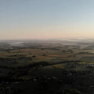 Baptême de l'air montgolfière, département Pyrénées atlantiques Baptême de l'air montgolfière, département Pyrénées atlantiques