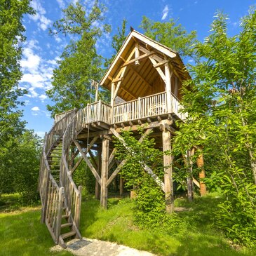 Cabane dans les Arbres avec Bain Nordique à Savignac-de-Miremont