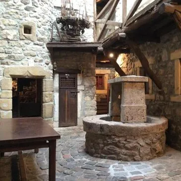 Nuit Insolite aux Prisons de Montagny près de Lyon en région Rhône-Alpes Nuit Insolite aux Prisons de Montagny près de Lyon en région Rhône-Alpes